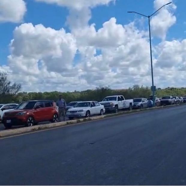 Nuevo Laredo Registra Largas Filas por Caída del Sistema de CBP